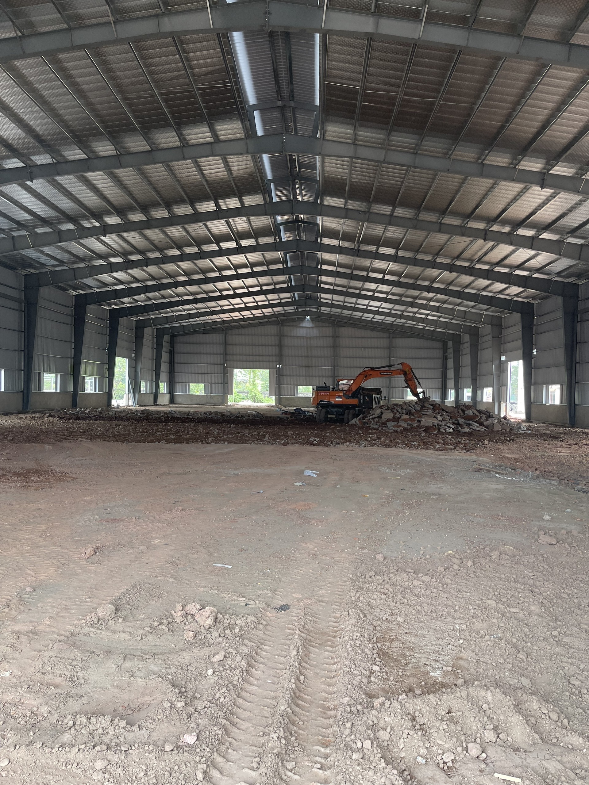 CHO THUÊ NHÀ XƯỞNG MỚI GẦN CÁC KCN LỚN TẠI BẮC GIANG cũ - QUỸ 5 BLOCK LỚN