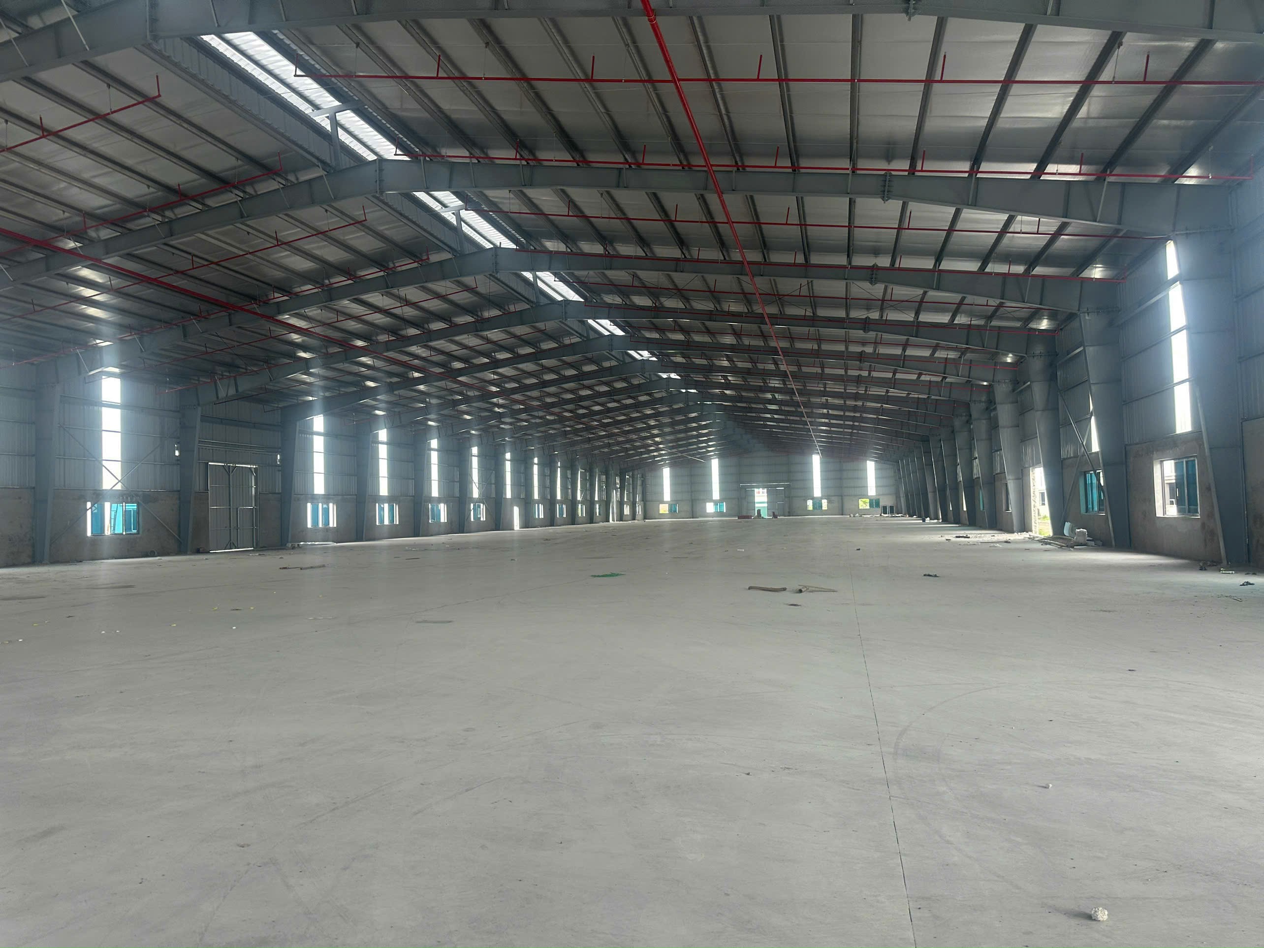 Cho thuê kho xưởng 4000m2 trong Khu Công nghiệp tại Hưng Yên