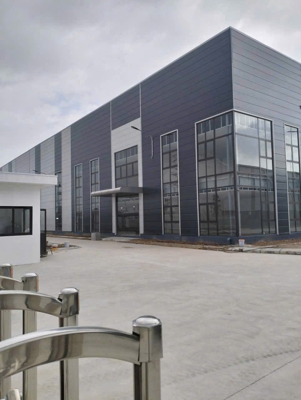 CHO THUÊ NHÀ XƯỞNG 6300M2 CÓ VĂN PHÒNG TRONG KCN TẠI HƯNG YÊN