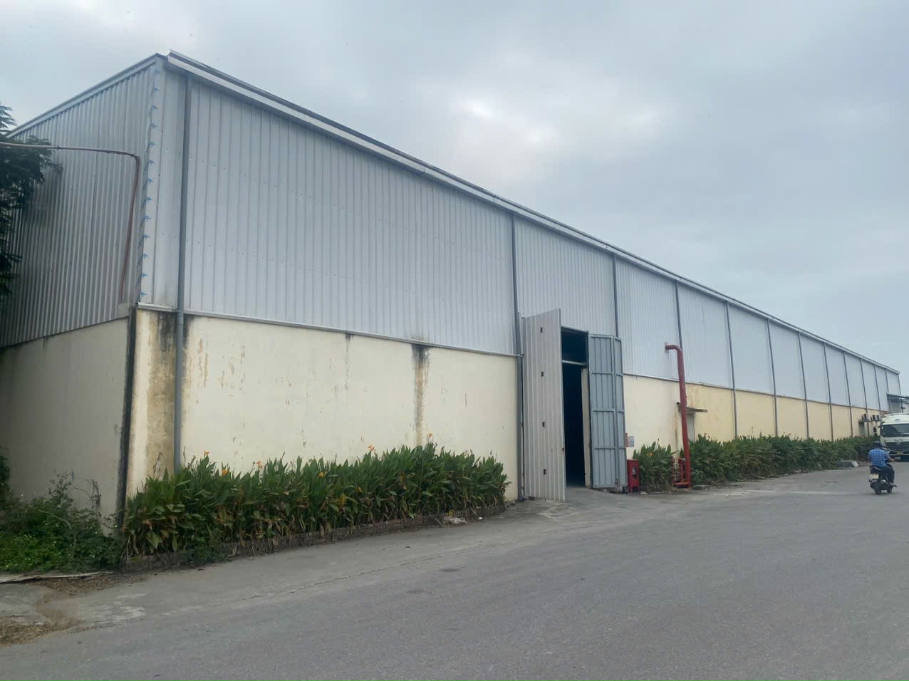 Cho thuê xưởng 2 tầng mới, đẹp tổng diện tích 1254m2 tại Dị Sử, Mỹ Hào, Hưng Yên